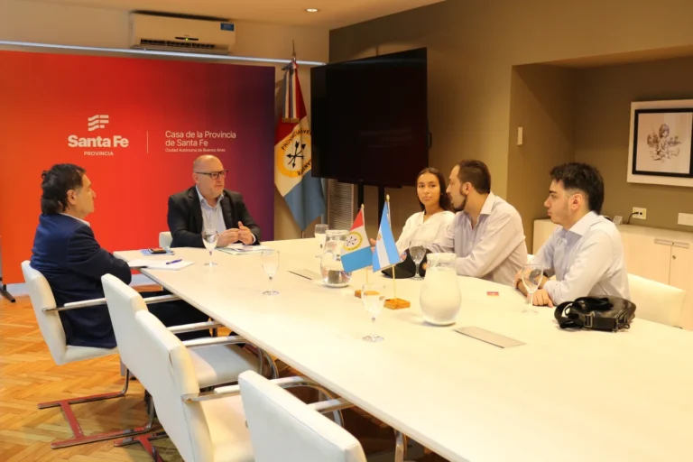 Reunión institucional en la Casa de Santa Fe – CABA